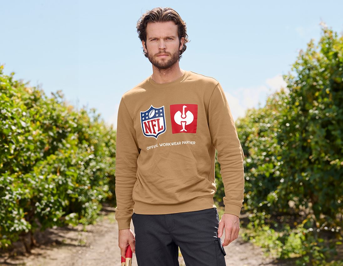 Współpraca: NFL Sweatshirt cotton + migdałowy brąz