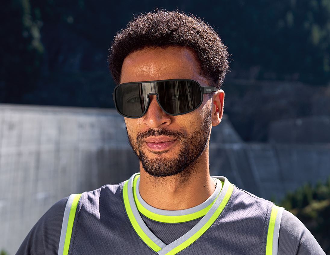 BHP: Race Okulary przeciwsłoneczne e.s.ambition + czarny