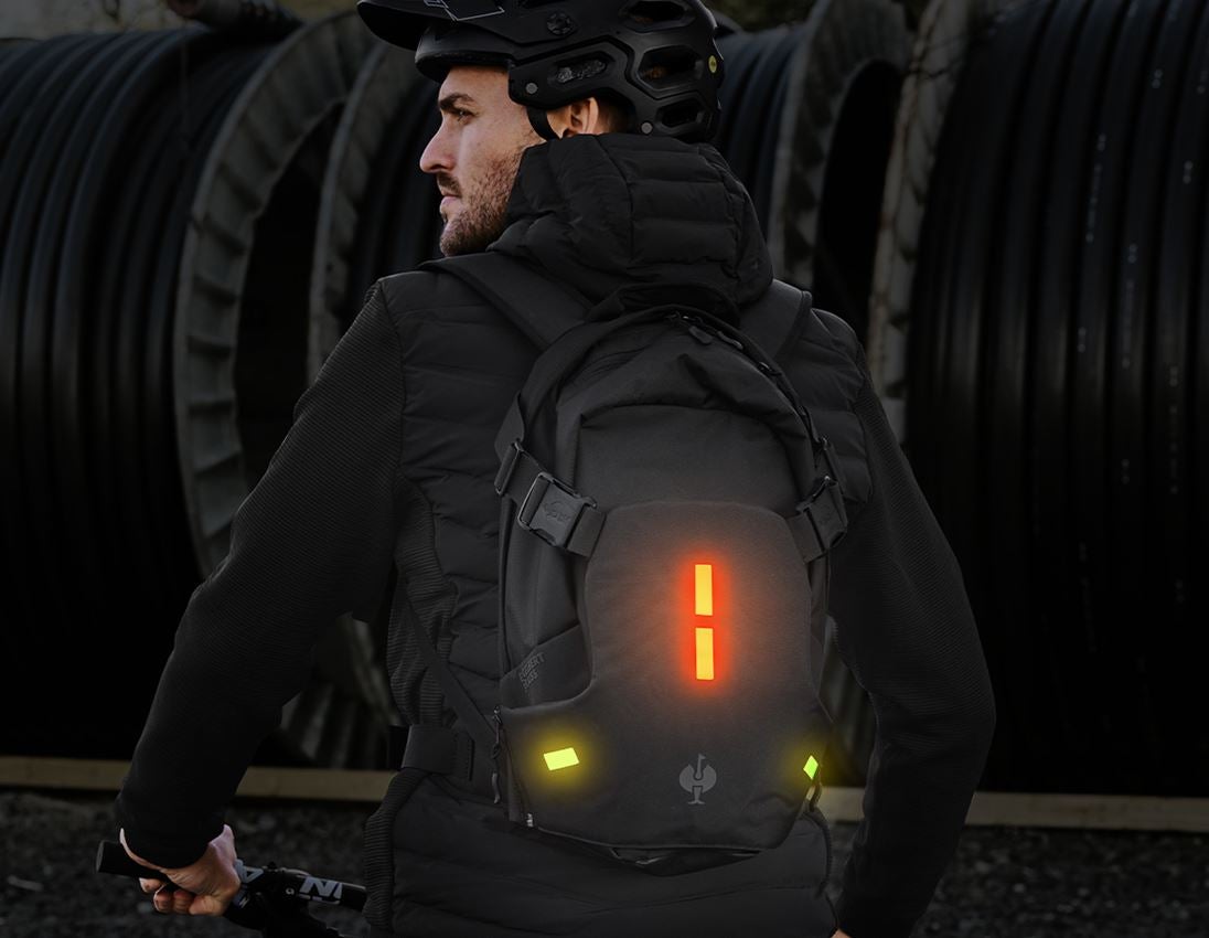 Akcesoria: e.s. OLED Backpack + czarny